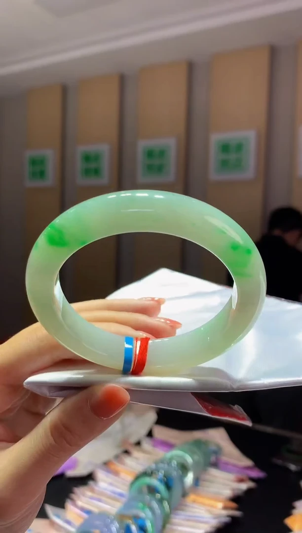 未镶嵌手镯翡翠-C115 圈口59.6