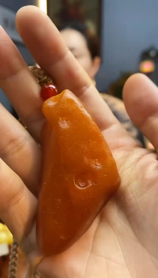 琥珀颈饰未镶嵌吊坠