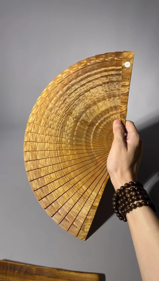 金丝楠千**妖327号21cm小叶桢楠扇子