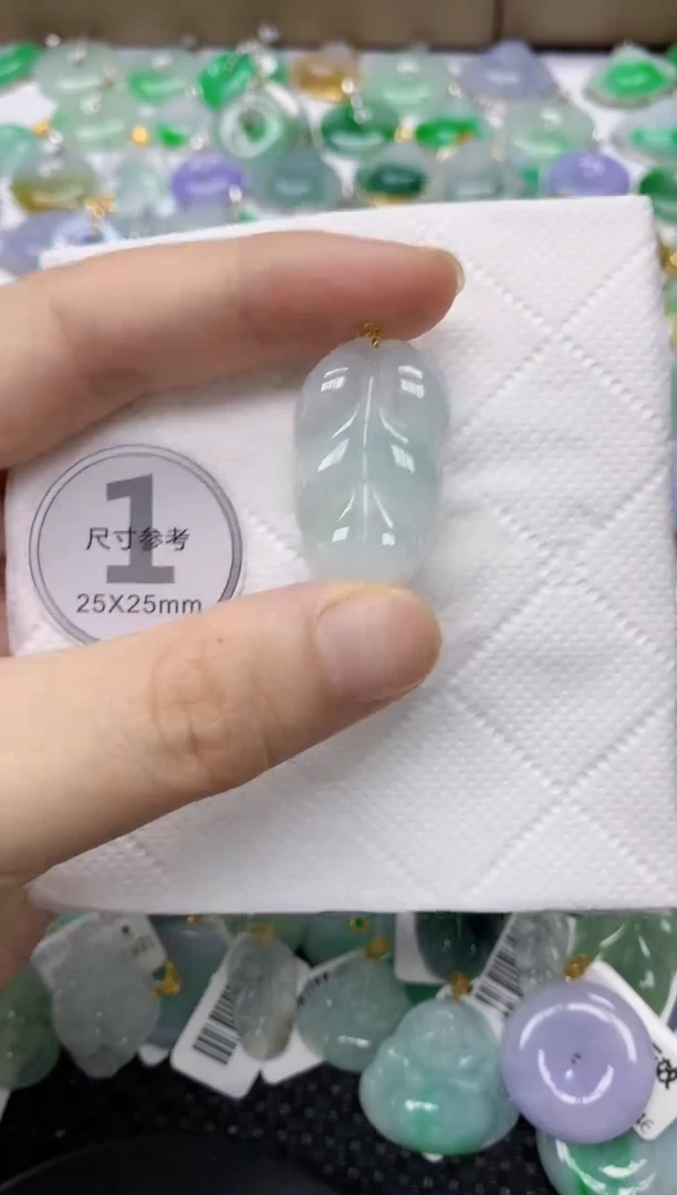 翡翠18K金镶嵌颈饰11111111