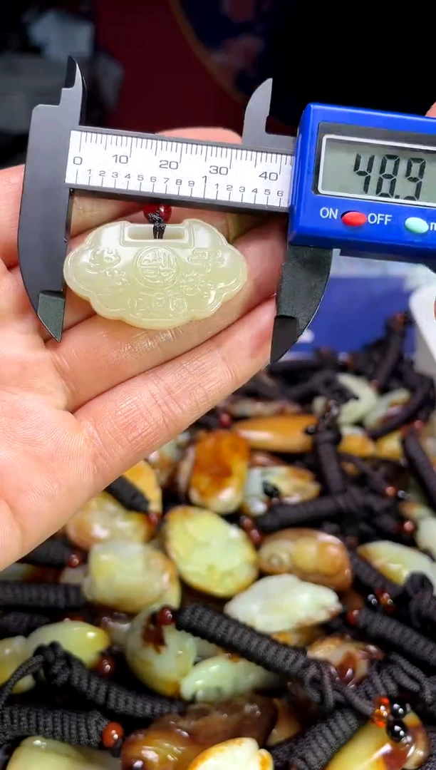 【闪购商品】和田玉颈饰未镶嵌1