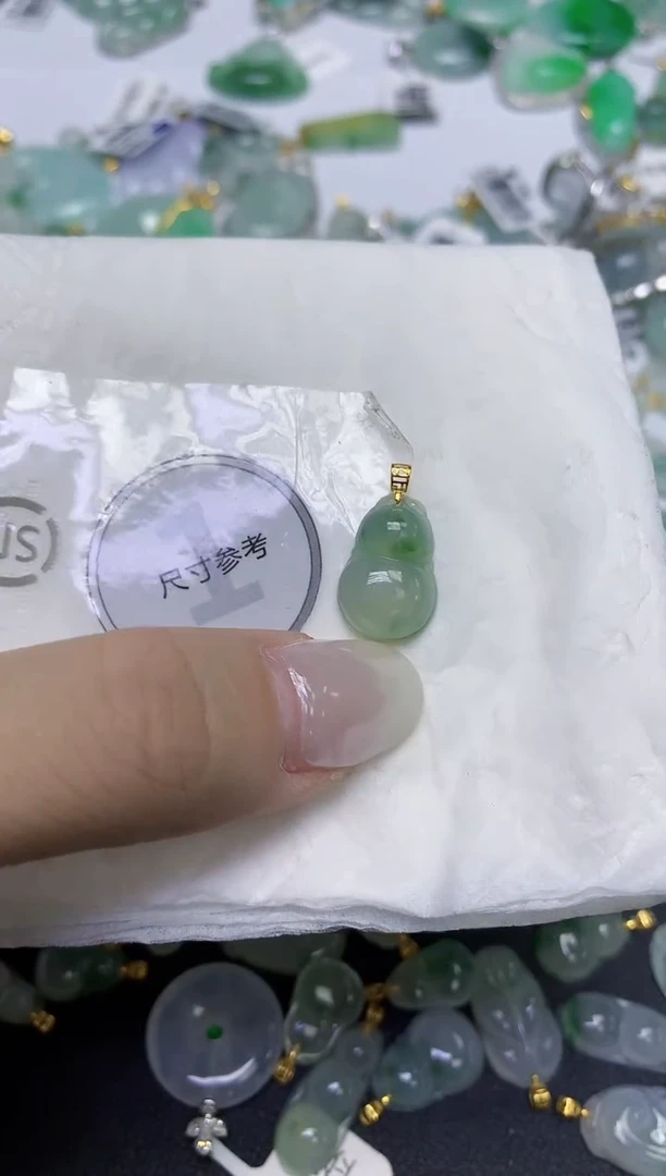 颈饰18K金镶嵌翡翠天然缅甸翡翠A货百元以上9元证书费自理