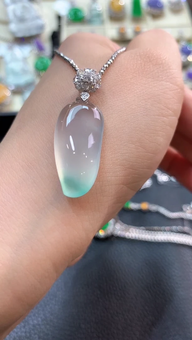 翡翠18K金镶嵌吊坠(不含链)m26