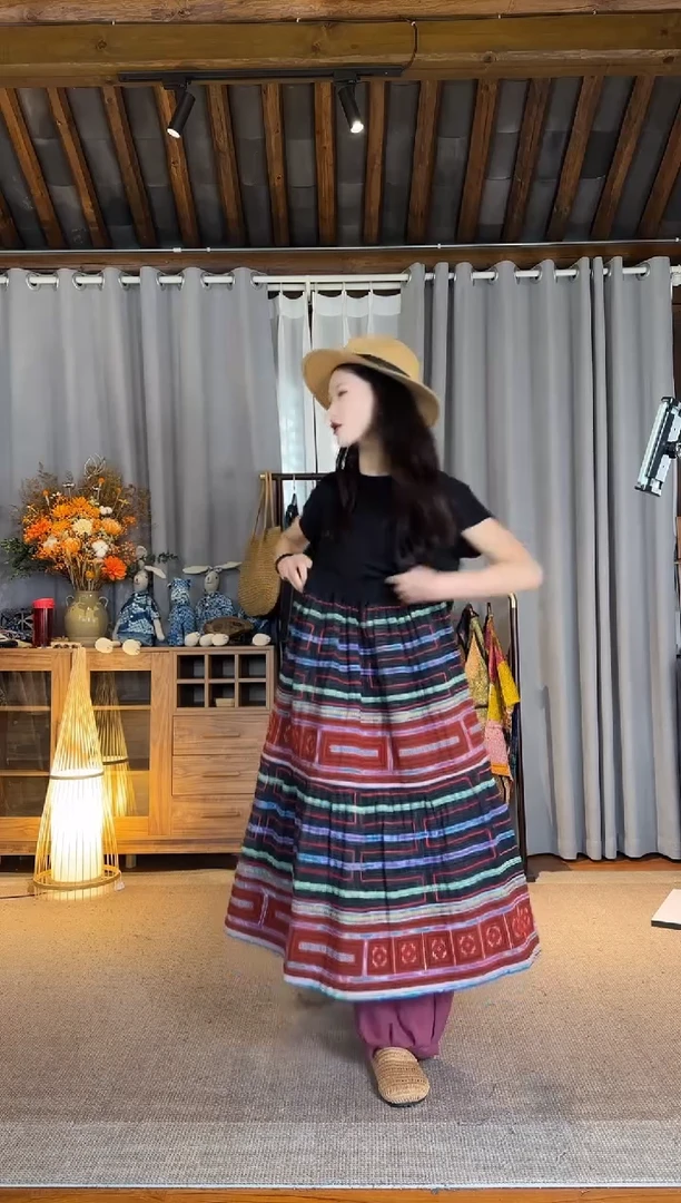 设计师款重工满绣百褶裙