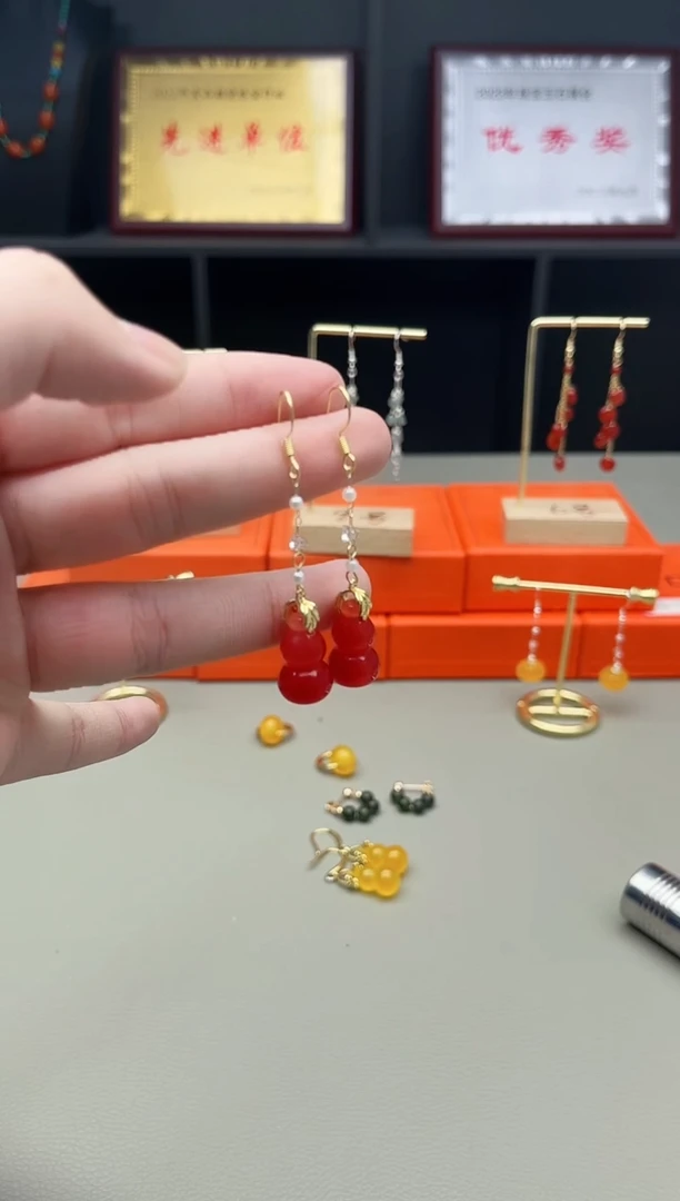 未镶嵌耳钉玛瑙/玉髓红玛瑙葫芦