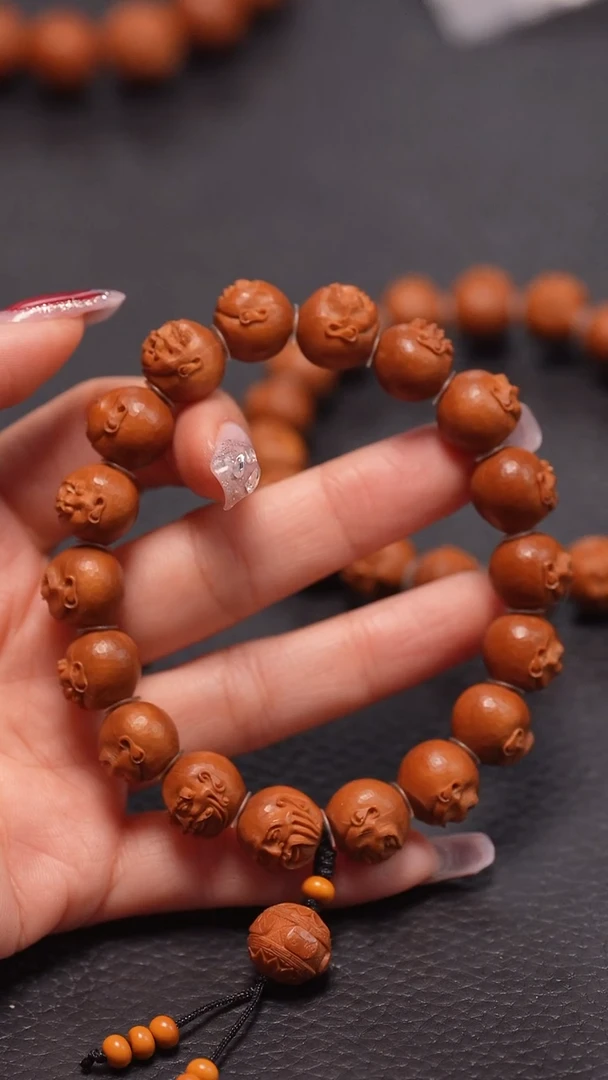 手串橄榄核1.25/小子须派十八罗汉