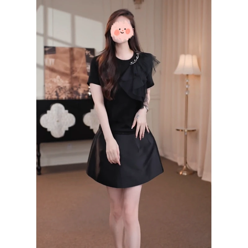 黑色拼接短袖t恤女2025夏季新款超好看绝美小上衣黑色皮裙两件套