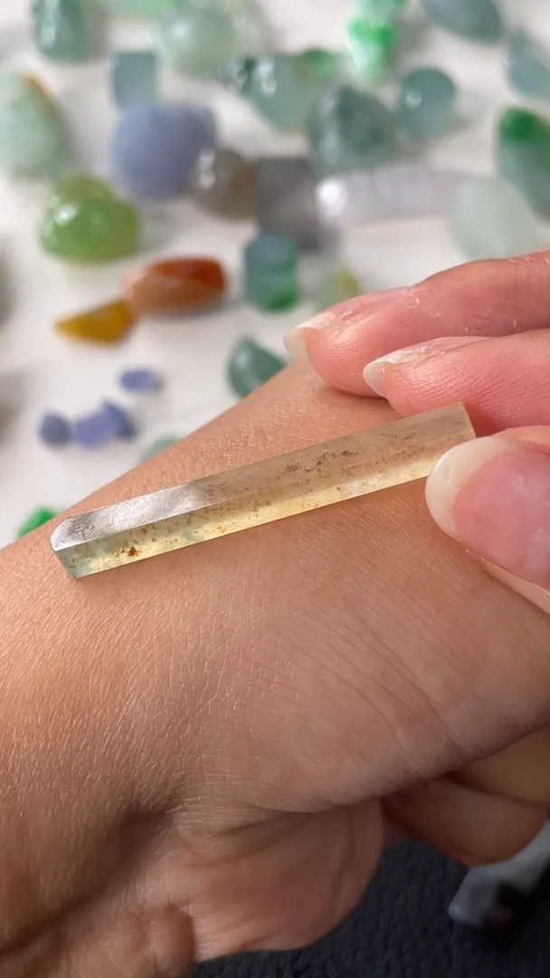 定制翡翠未镶嵌39.3*5.4*3.7长筒2500