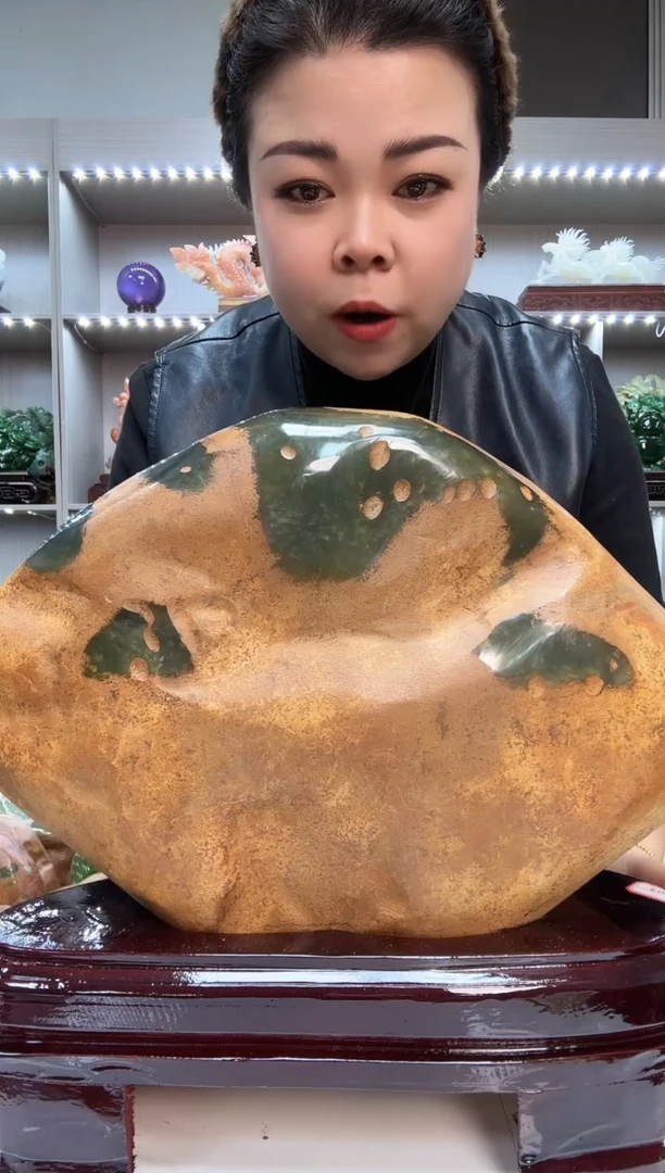 石材天然岫玉摆件博古架摆放