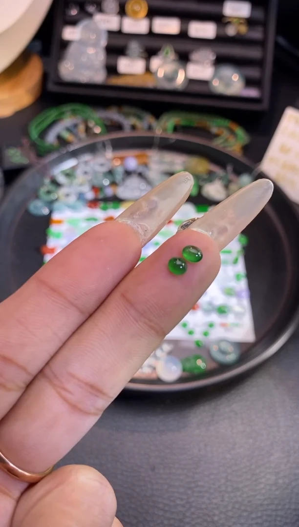 【闪购商品】翡翠挂件未镶嵌蛋