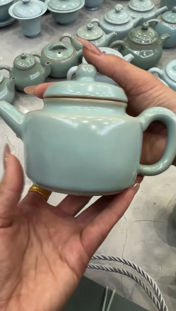 壶仿古天青德钟壶瑕