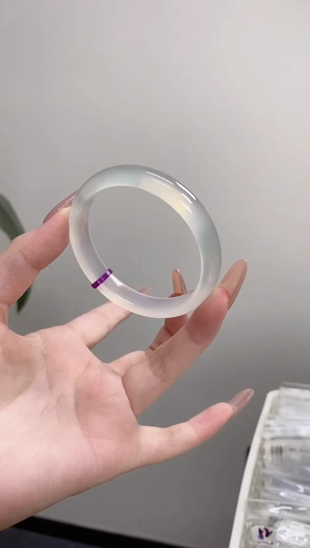 手镯玛瑙/玉髓未镶嵌54-55正圈半山水