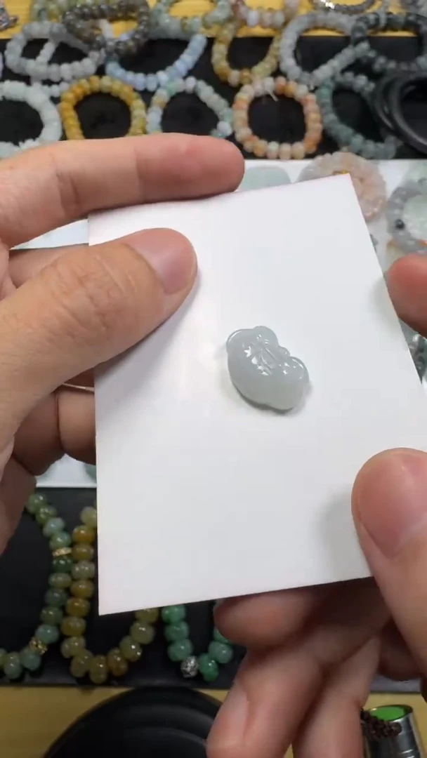 翡翠未镶嵌颈饰【闪购商品】 天然翡翠