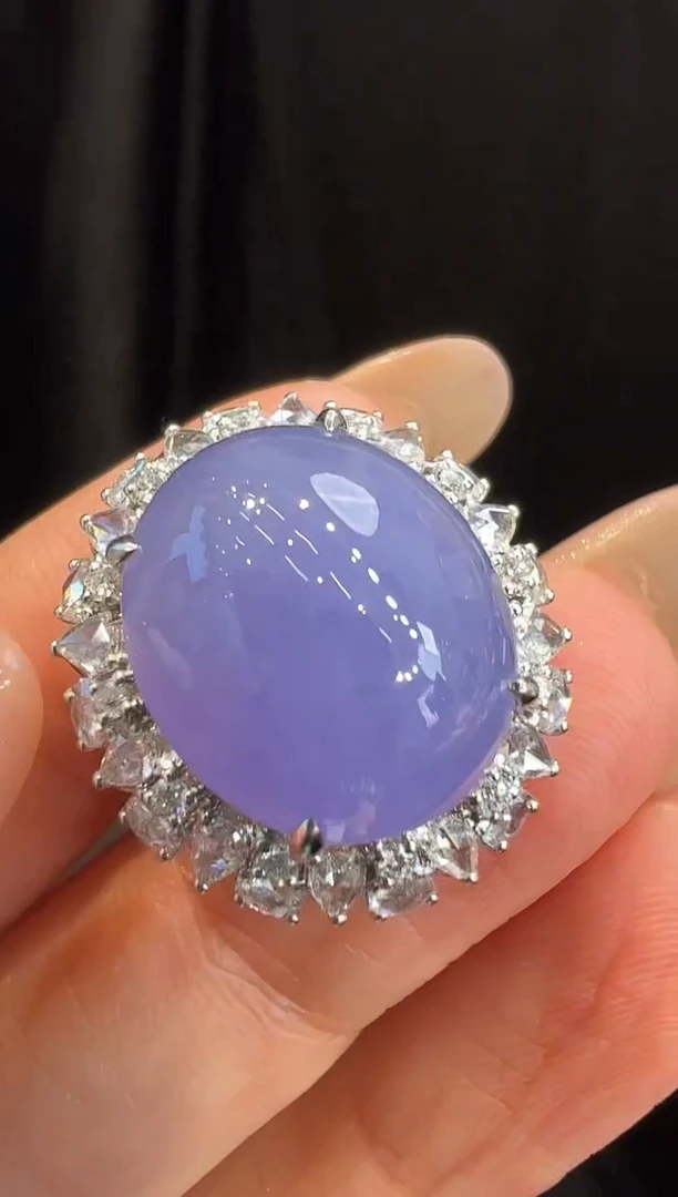 18K金镶嵌戒指翡翠戒指