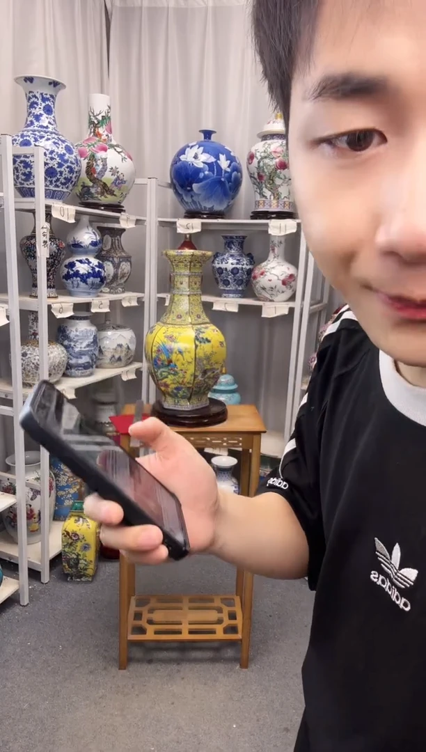 摆件景德镇帝王黄六方珐琅彩赏瓶高45