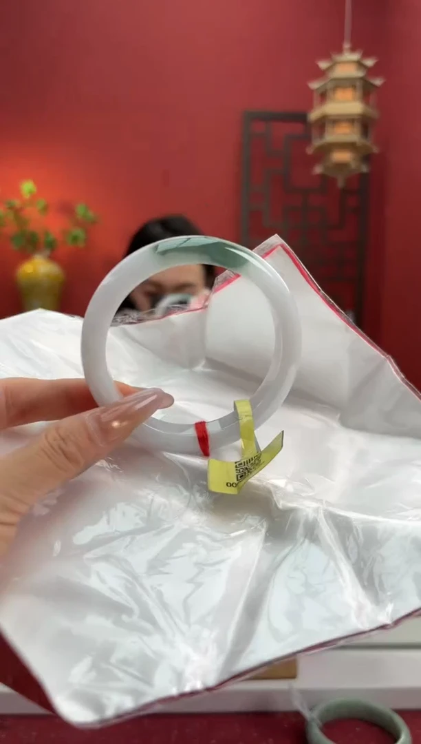 未镶嵌手镯翡翠翡翠手镯2