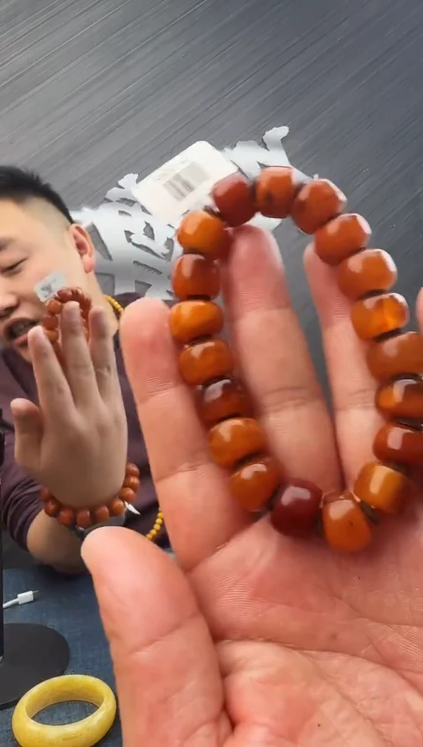 蜜蜡未镶嵌珠宝奇石假一罚十植物珀23 ，13多样性发其一