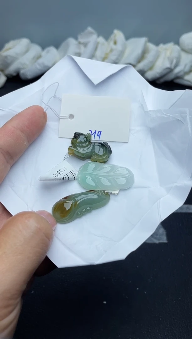 未镶嵌手镯翡翠219