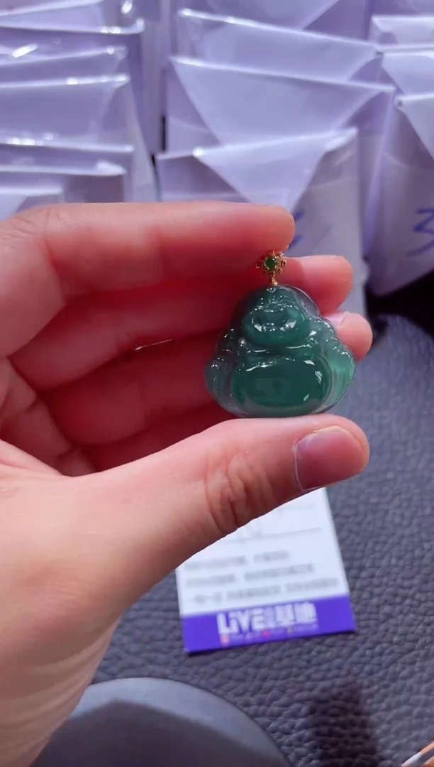 颈饰18K金镶嵌翡翠00004070