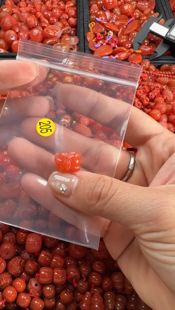 【闪购商品】南红玛瑙颈饰未镶嵌1