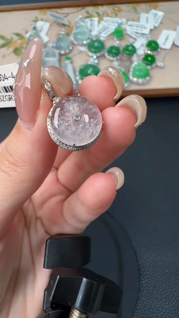 【闪购商品】翡翠吊坠(不含链)18K金镶嵌38