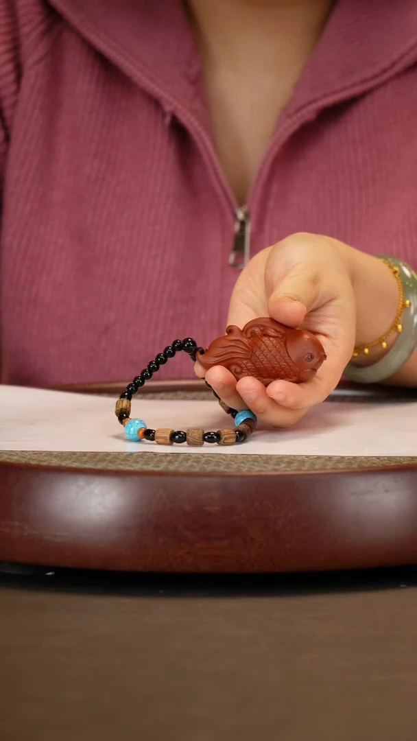 【闪购商品】紫砂茶宠大红袍金鱼手把件