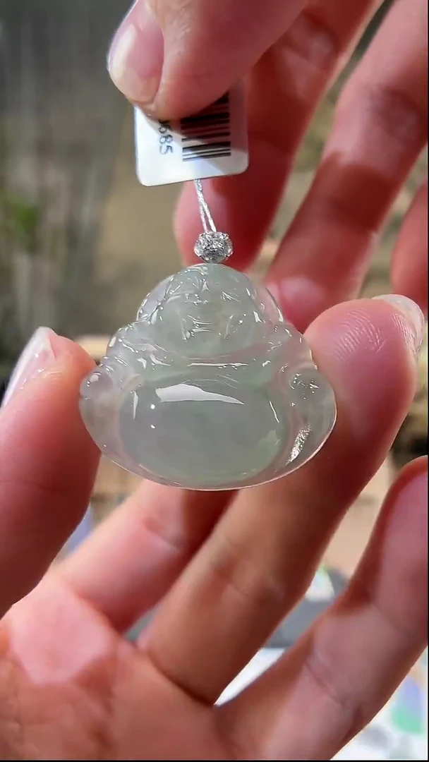 颈饰18K金镶嵌翡翠佛公