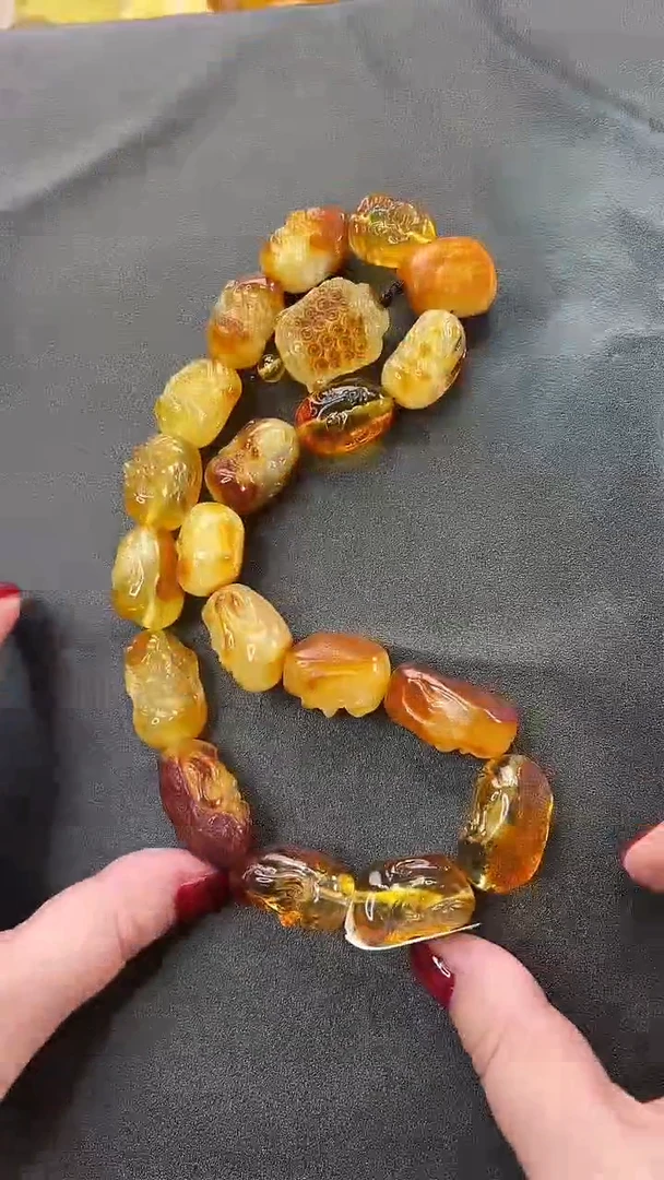 未镶嵌颈饰琥珀项链