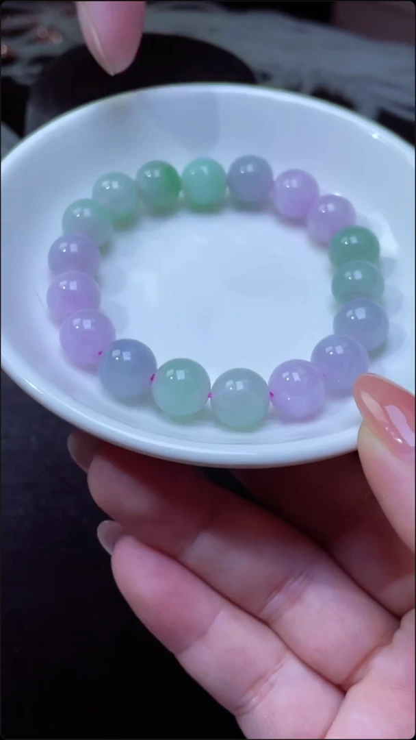 定制翡翠未镶嵌手串