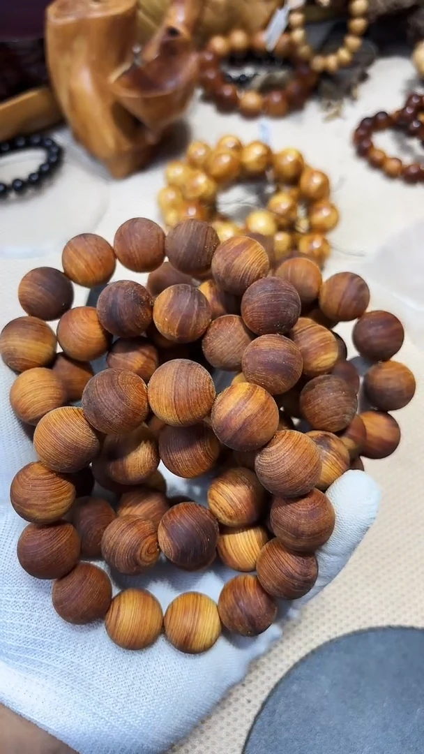 柏木（崖柏）太行崖柏1.8毛串（免疫力差睡眠不好去拍