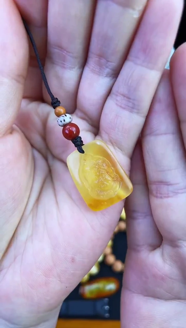 琥珀未镶嵌珠宝奇石柒月