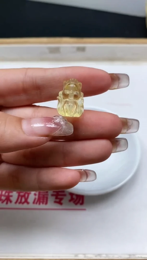 水晶珠宝半成品未镶嵌D431 黄水晶 女皇九尾狐1个9.9元