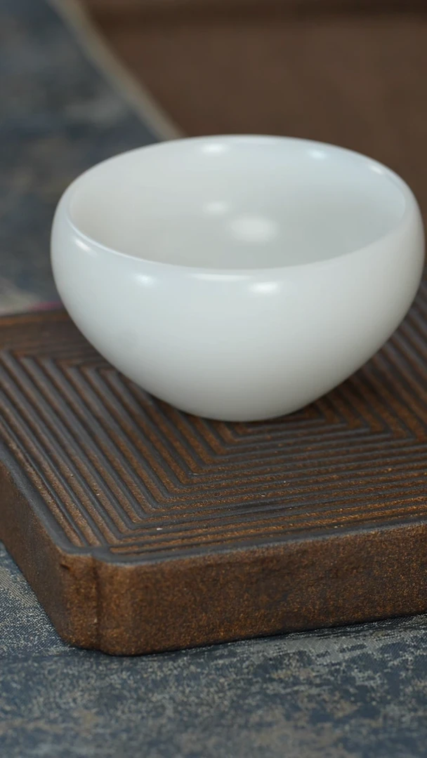 【A】【白瓷斗形璞玉杯】【以佳礼盒】