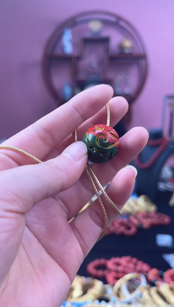 雕漆剔三彩2.0珠+蛇骨链 带证
