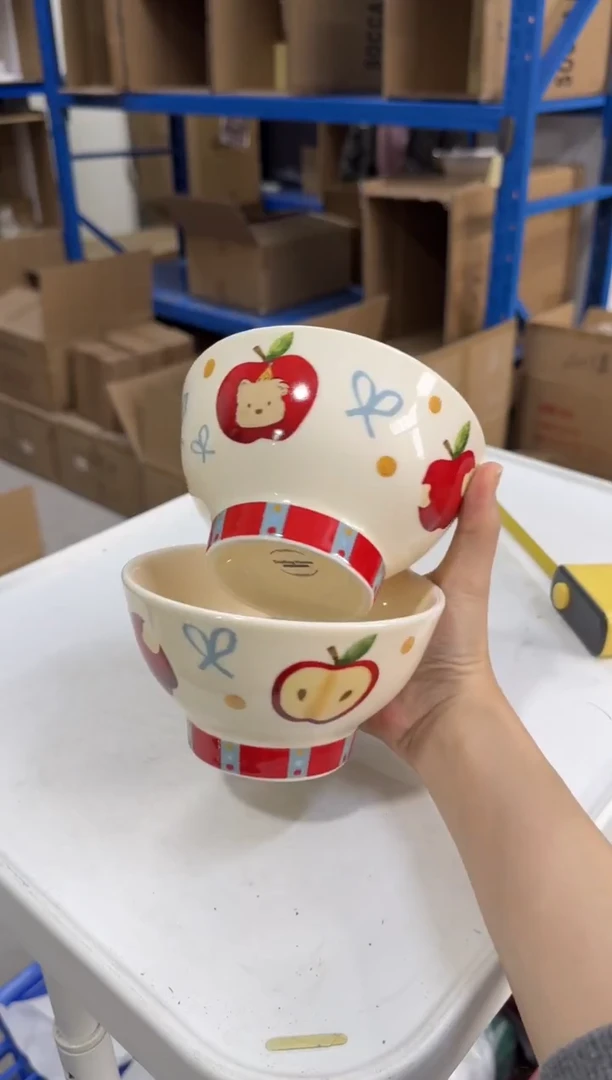 瓷片红底红苹果小狗5英寸碗两只