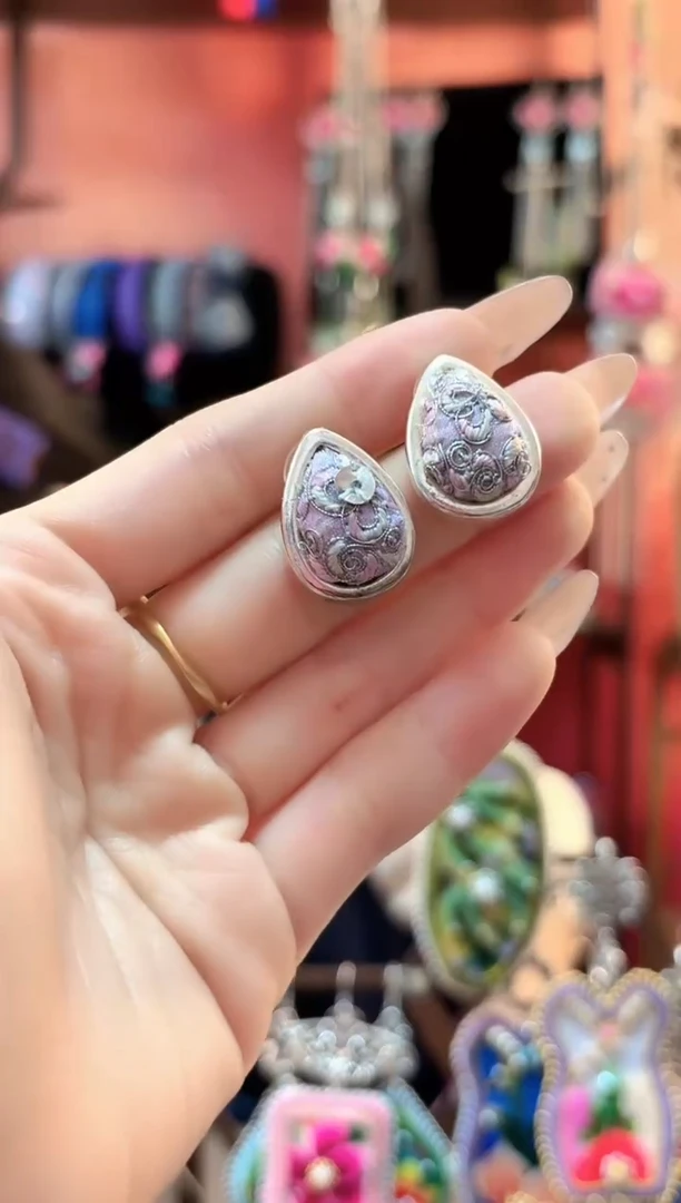 织绣云织谣民族风精美饰品   173