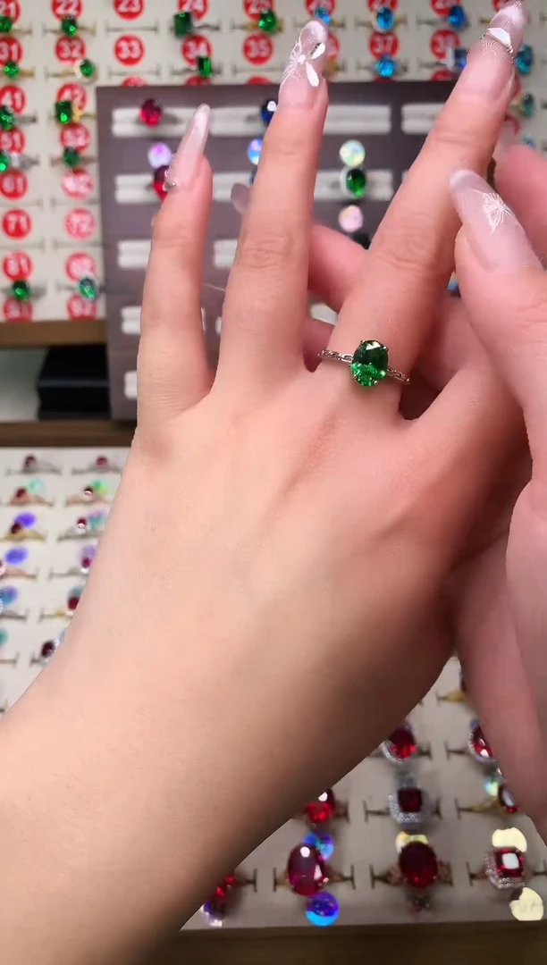 银S925镶嵌透辉石戒指7*9 银托