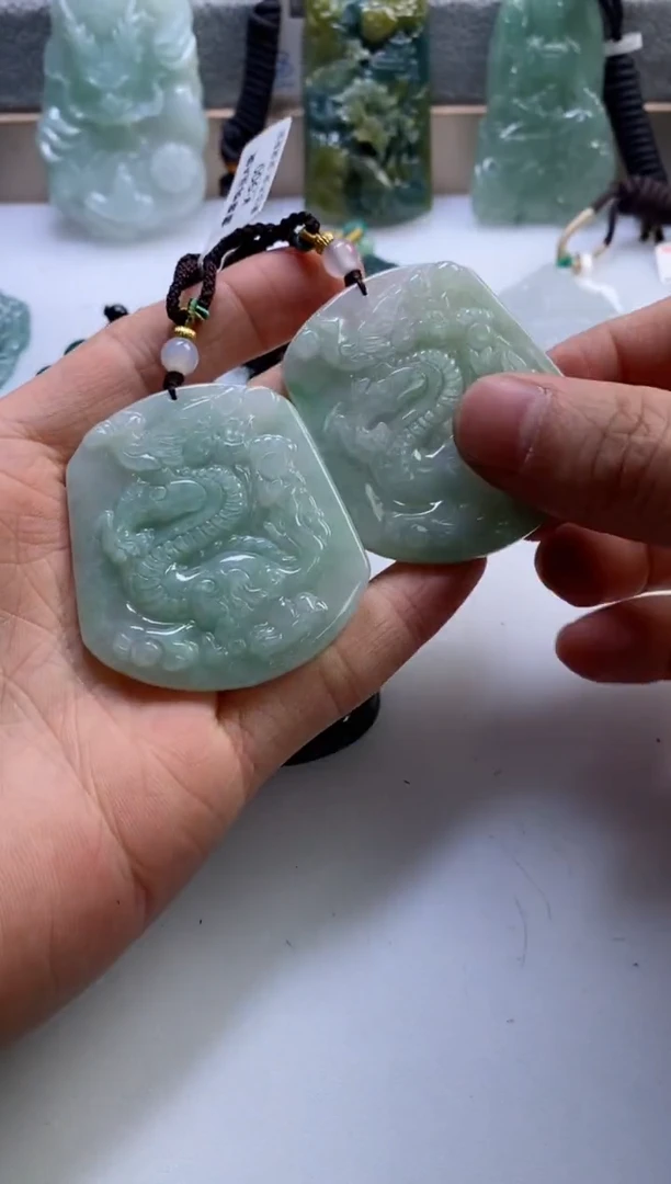 【闪购商品】翡翠挂件未镶嵌