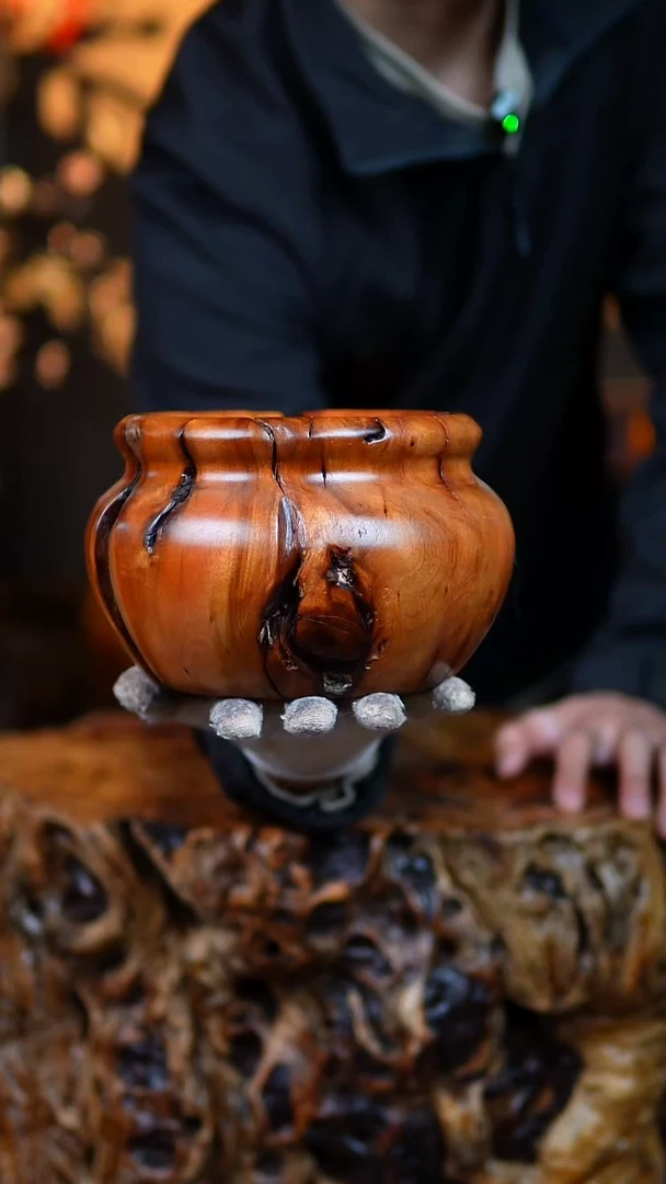 枣木百年雷击枣木聚财缸（直径21）