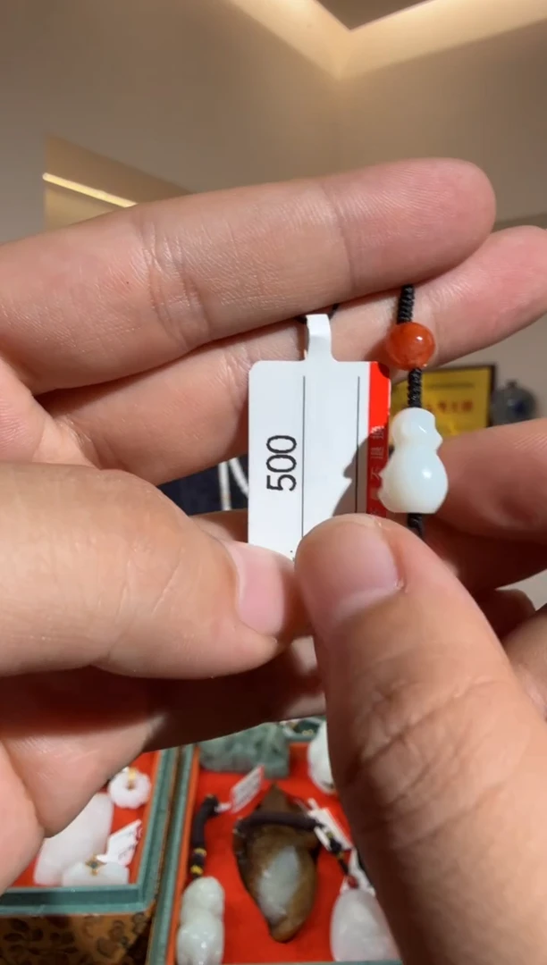 和田玉未镶嵌颈饰1