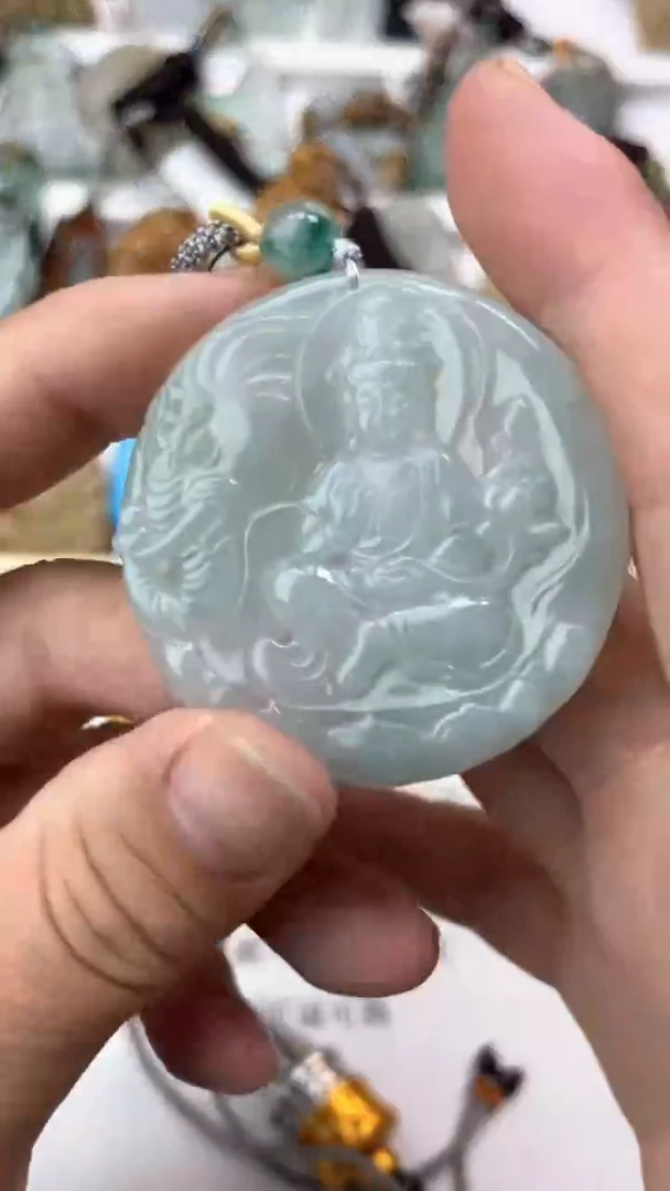 颈饰未镶嵌翡翠矿*水天然翡翠