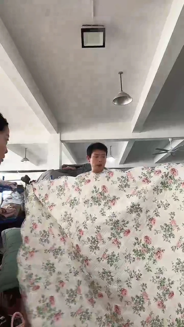 棉棉D03   180*250床盖不挑色发一个