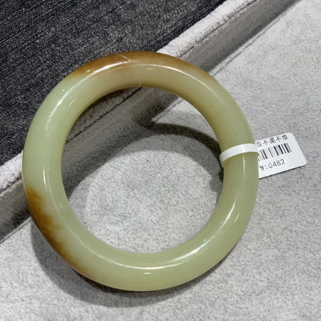 和田玉手镯W10482