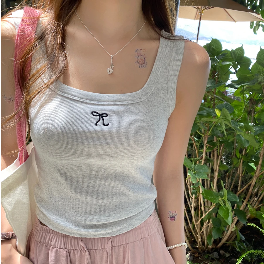 吊带小背心女外穿2025夏季新款宽肩带绝美内搭打底遮副乳白色上衣