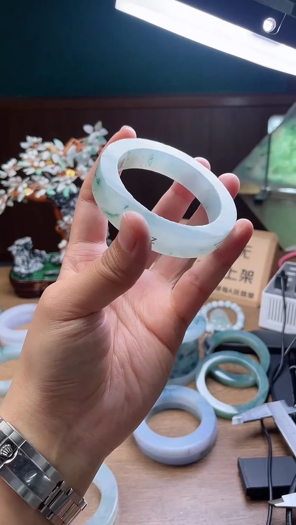 【闪购商品】定制翡翠手镯未镶嵌定制