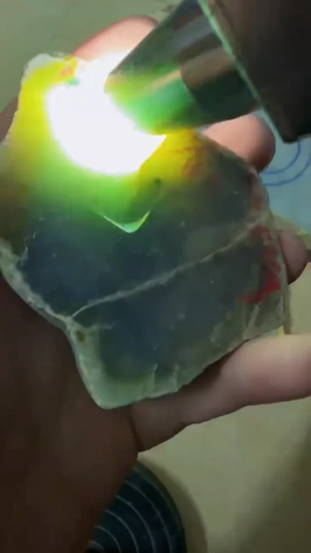 未镶嵌挂件翡翠D*C054