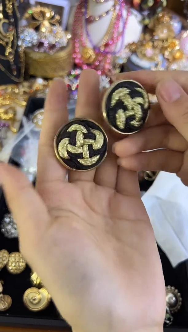 合金无铜合金耳钉有氧化