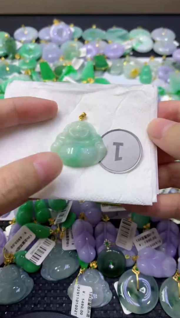 颈饰未镶嵌翡翠天然缅甸翡翠A货