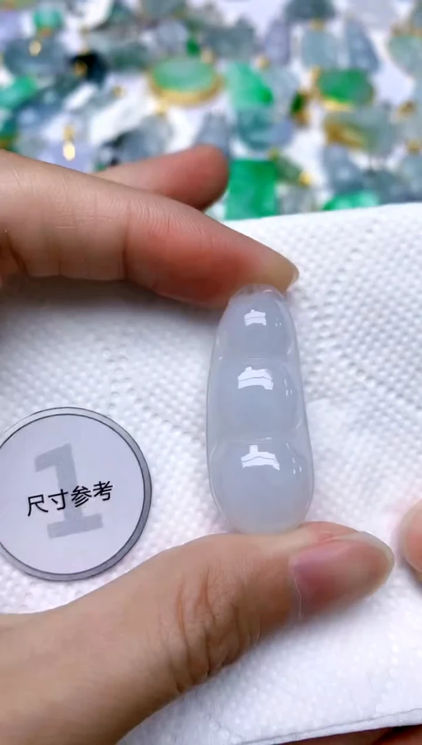 颈饰未镶嵌翡翠天然A货翡翠