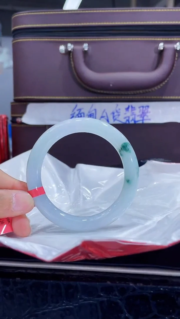 未镶嵌手镯翡翠5